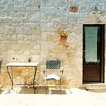 Trulli Donna Isabella Bed & Breakfast Locorotondo