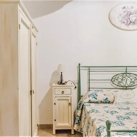 Trulli Donna Isabella Bed & Breakfast Locorotondo