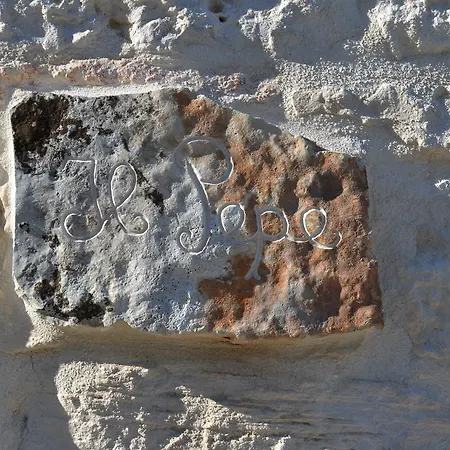 Trulli Donna Isabella לוקורוטונדו