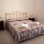 Trulli Donna Isabella לינה וארוחת בוקר