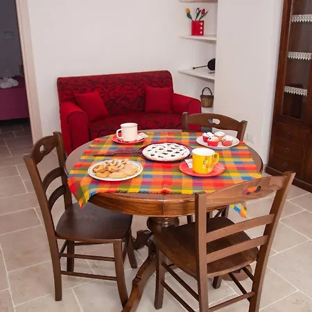 Trulli Donna Isabella Bed & Breakfast 3*