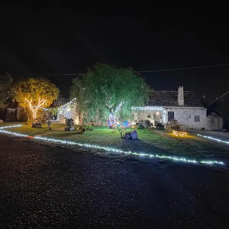 Bed & Breakfast Trulli Donna Isabella 4*