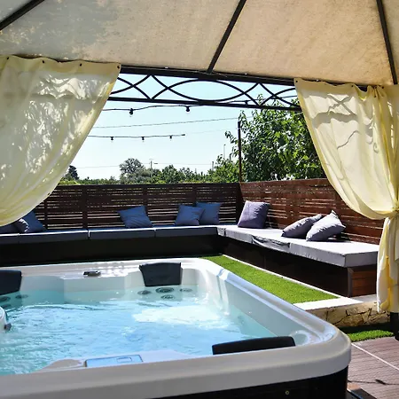 Trulli Donna Isabella Bed & Breakfast Locorotondo