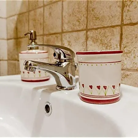 Trulli Donna Isabella Alojamento de Acomodação e Pequeno-almoço 4*