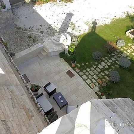 Trulli Donna Isabella Alojamento de Acomodação e Pequeno-almoço 4*