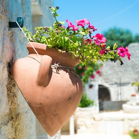 Trulli Donna Isabella Frühstückspension Locorotondo